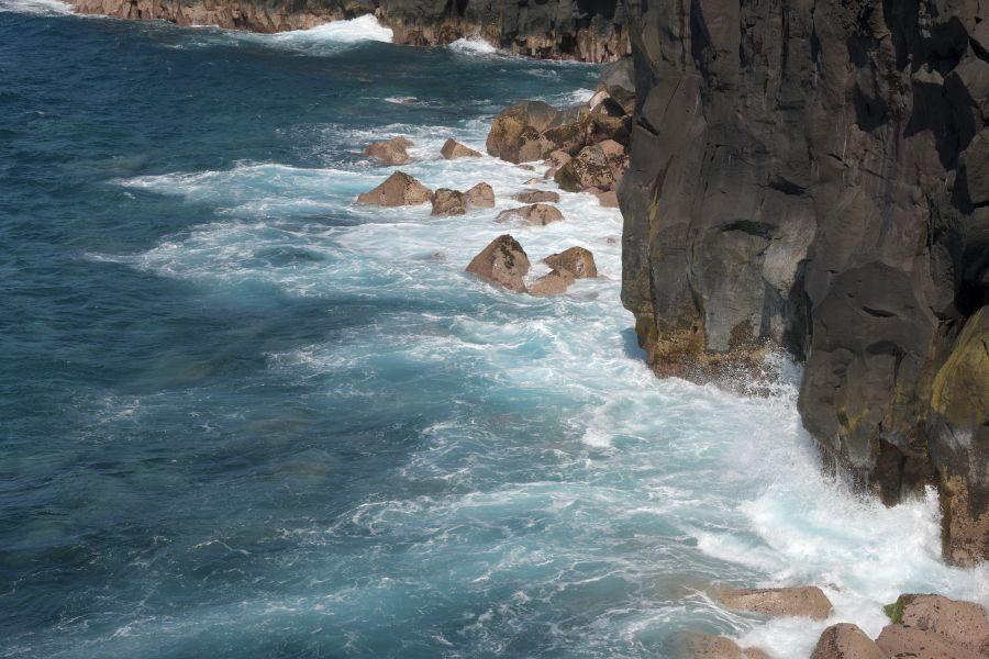 Die Steilküste am Cap Méchant