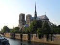 Blick vom Seine Ufer auf Notre Dame